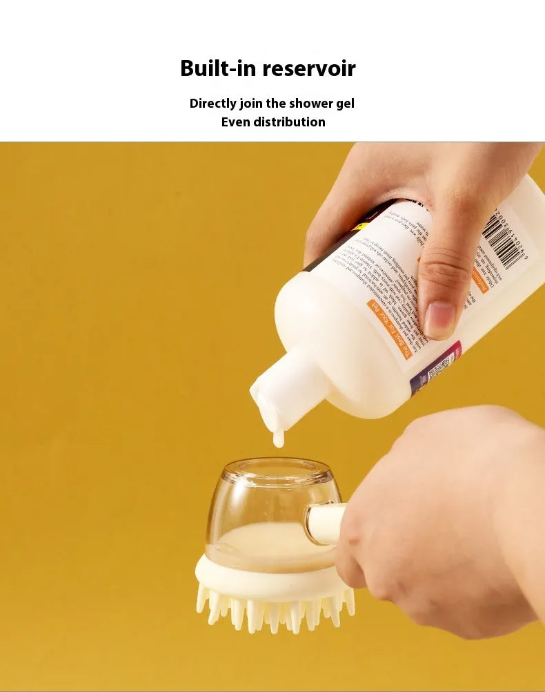 Bath brush foaming dispenser detail